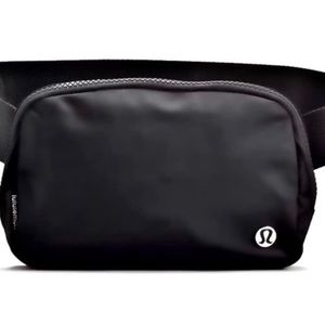 Brand New in Packaging LuluLemon Everywhere Belt Bag in Black